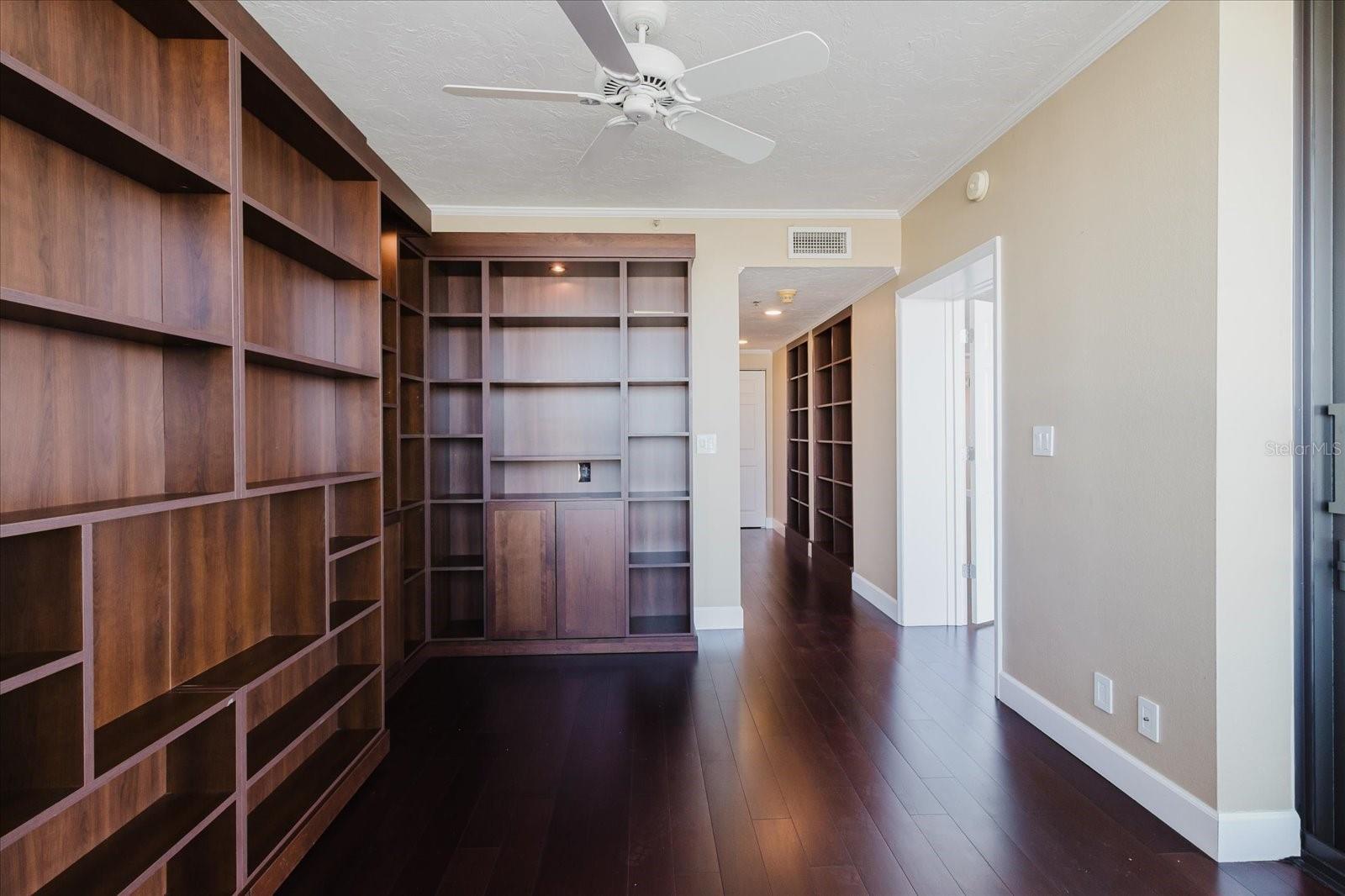 BAY PLAZA - Residential