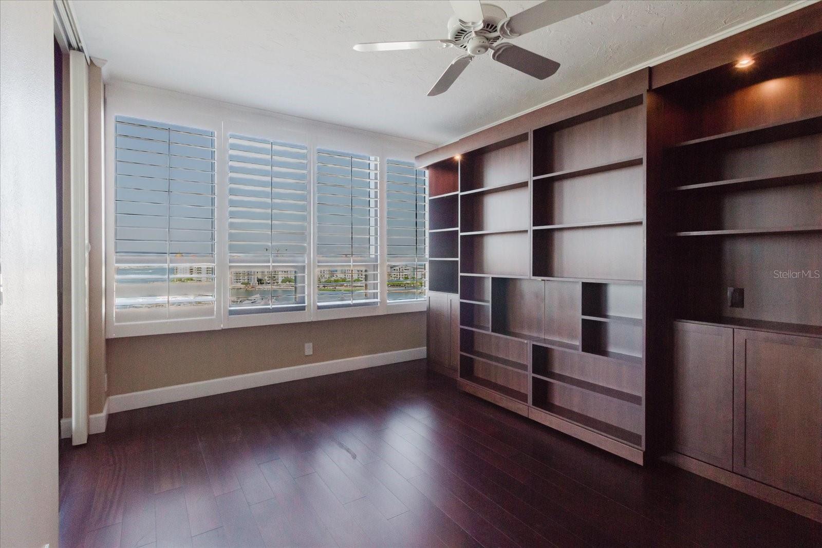 BAY PLAZA - Residential