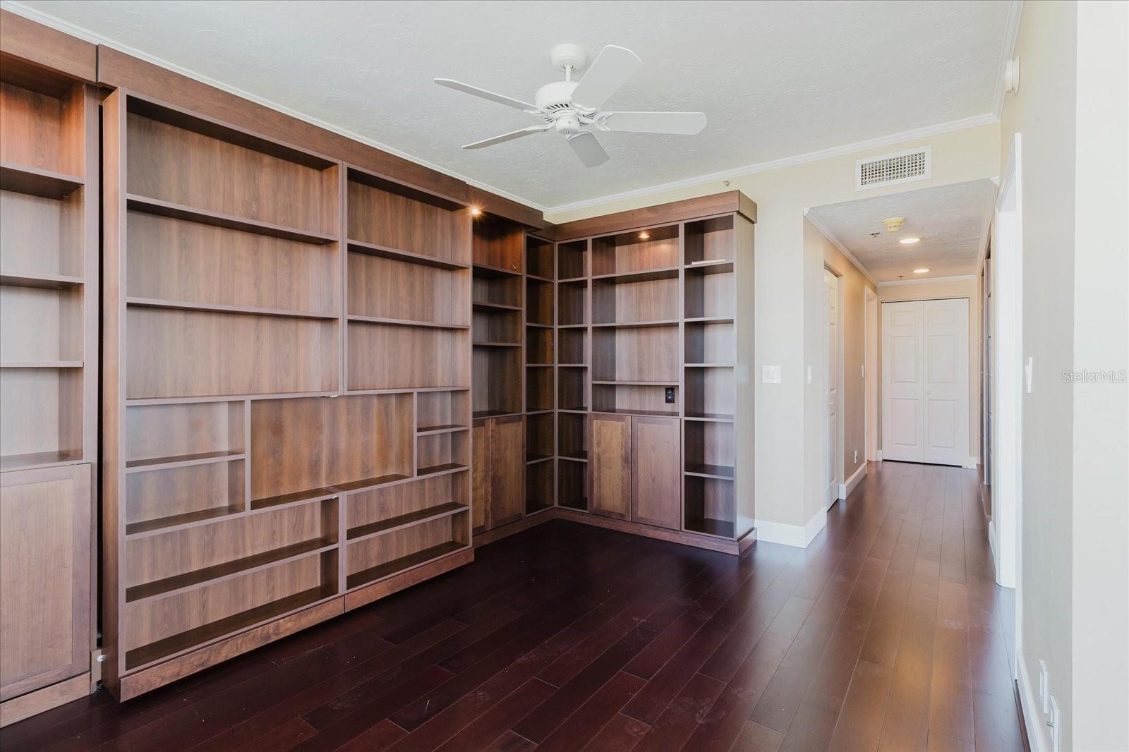 BAY PLAZA - Residential