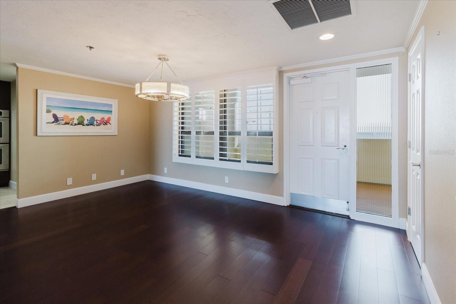 BAY PLAZA - Residential