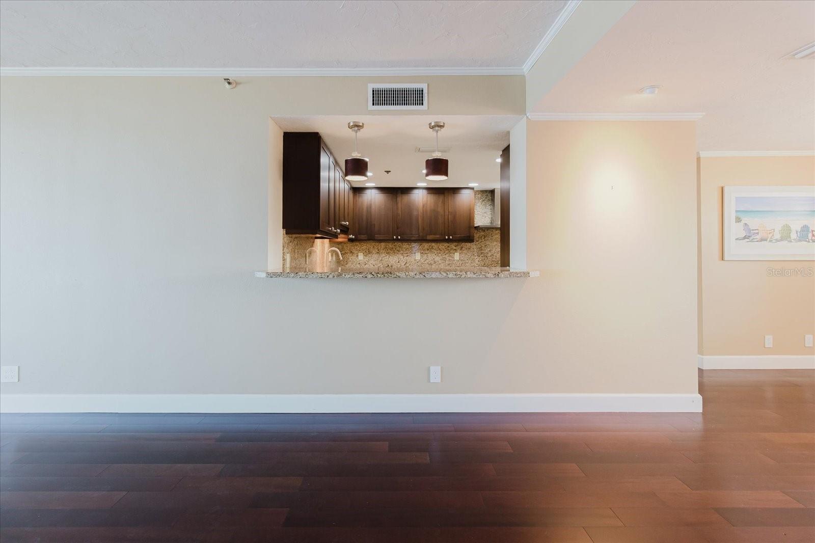 BAY PLAZA - Residential