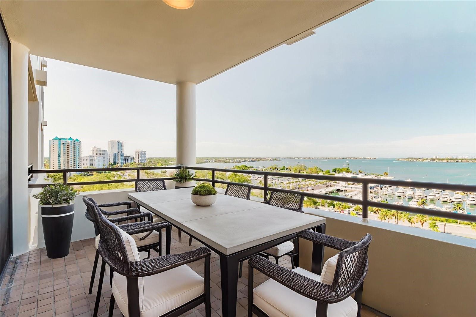 BAY PLAZA - Residential