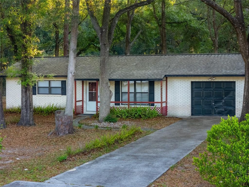 Photo of 2731 NE 165th Terrace, Williston, FL 32696 (MLS # OM722988)