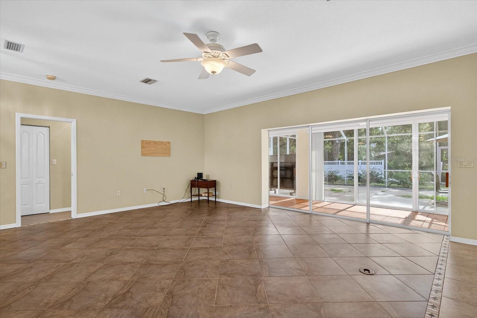 OAKLEY - Residential