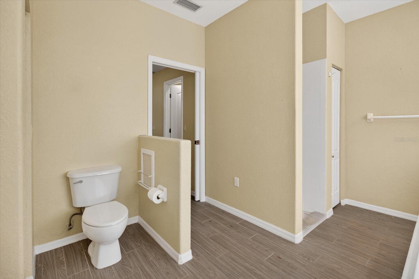 OAKLEY - Residential