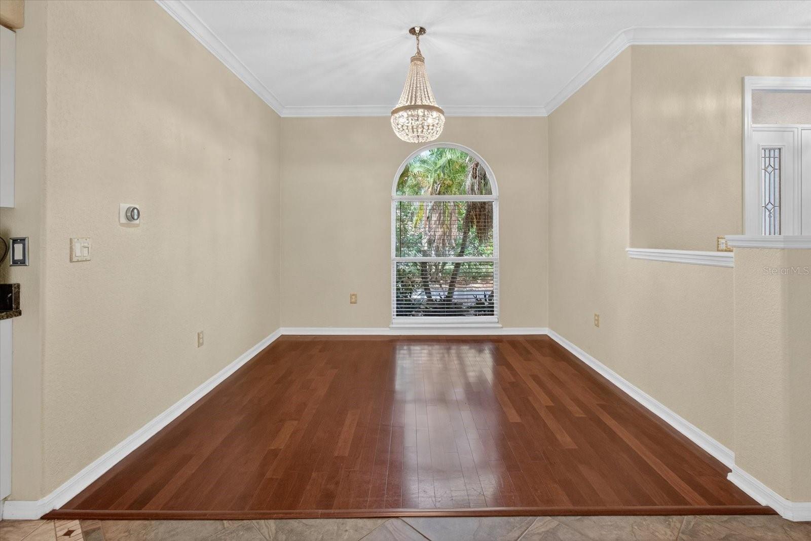 OAKLEY - Residential