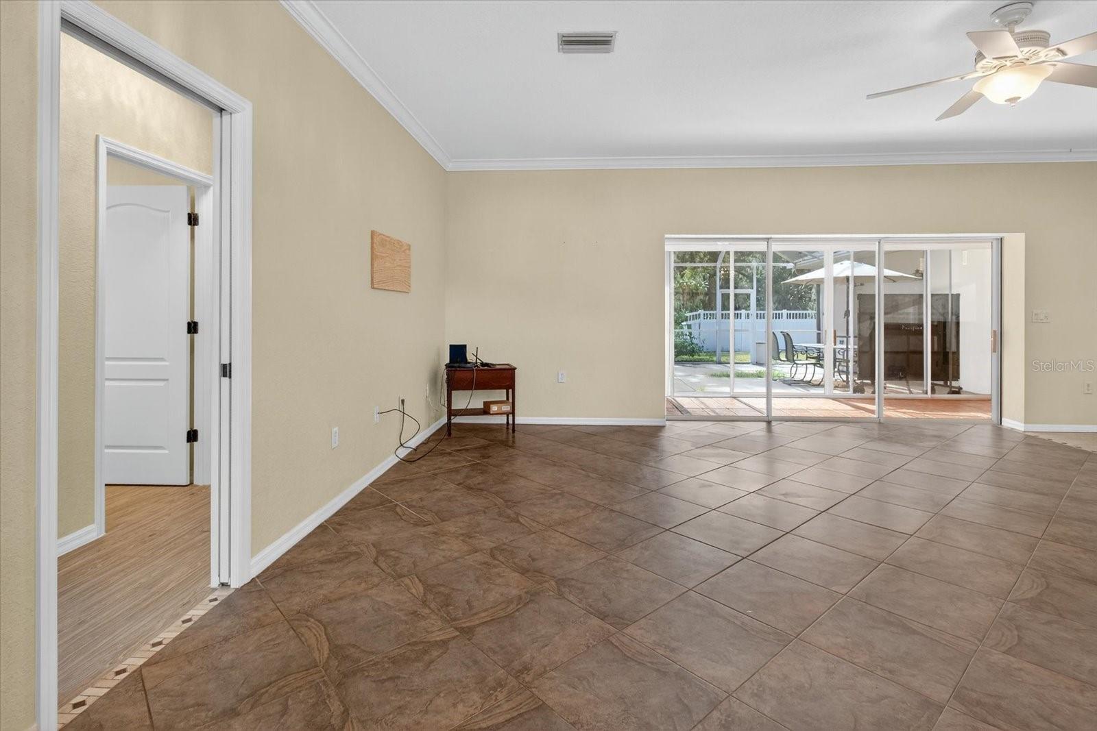 OAKLEY - Residential