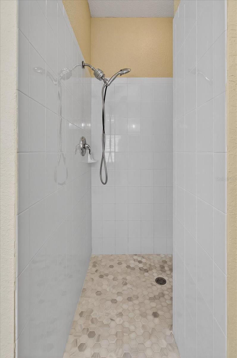 OAKLEY - Residential