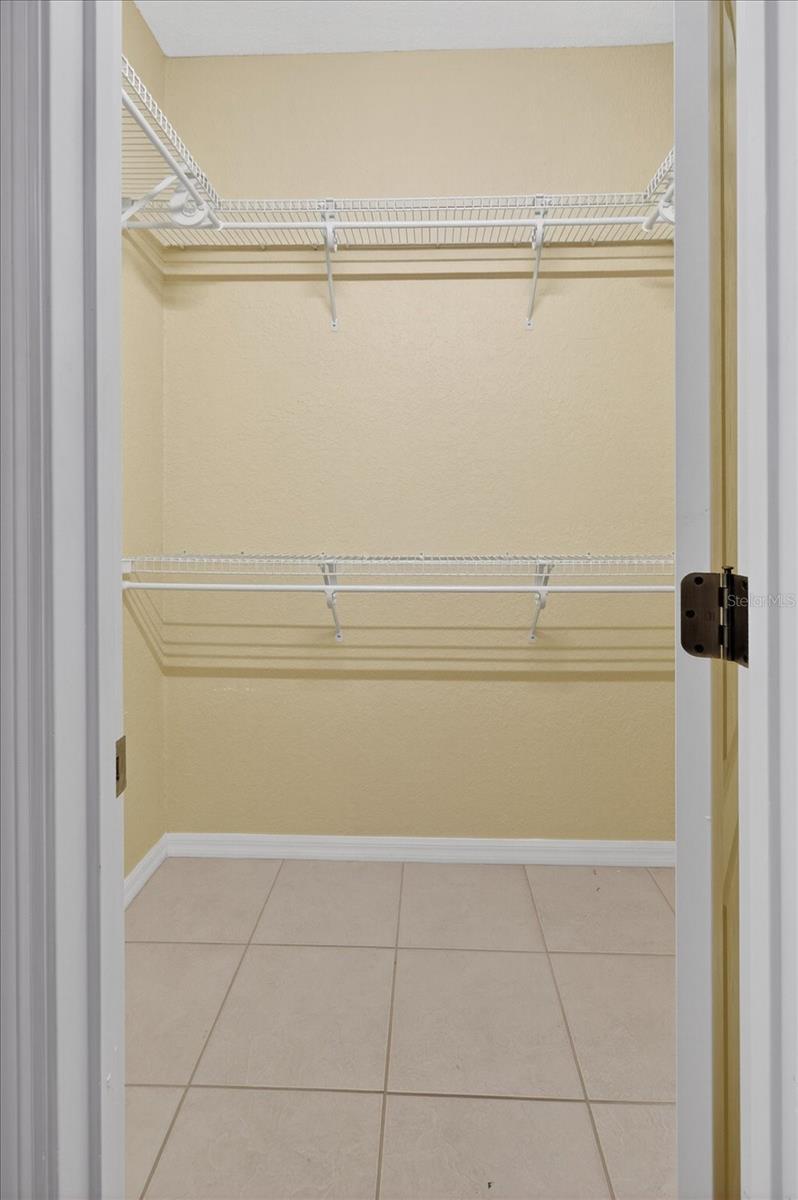 OAKLEY - Residential