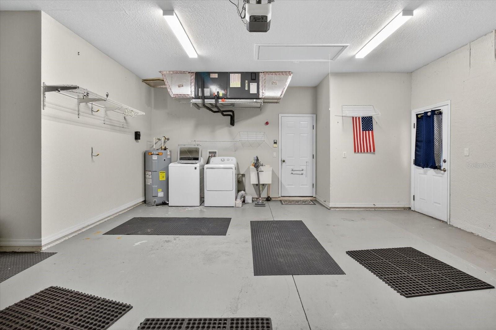 OAKLEY - Residential