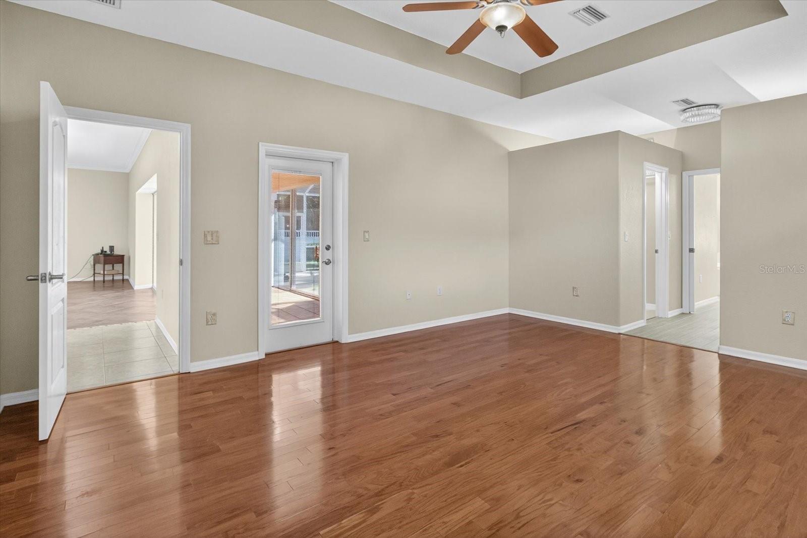 OAKLEY - Residential