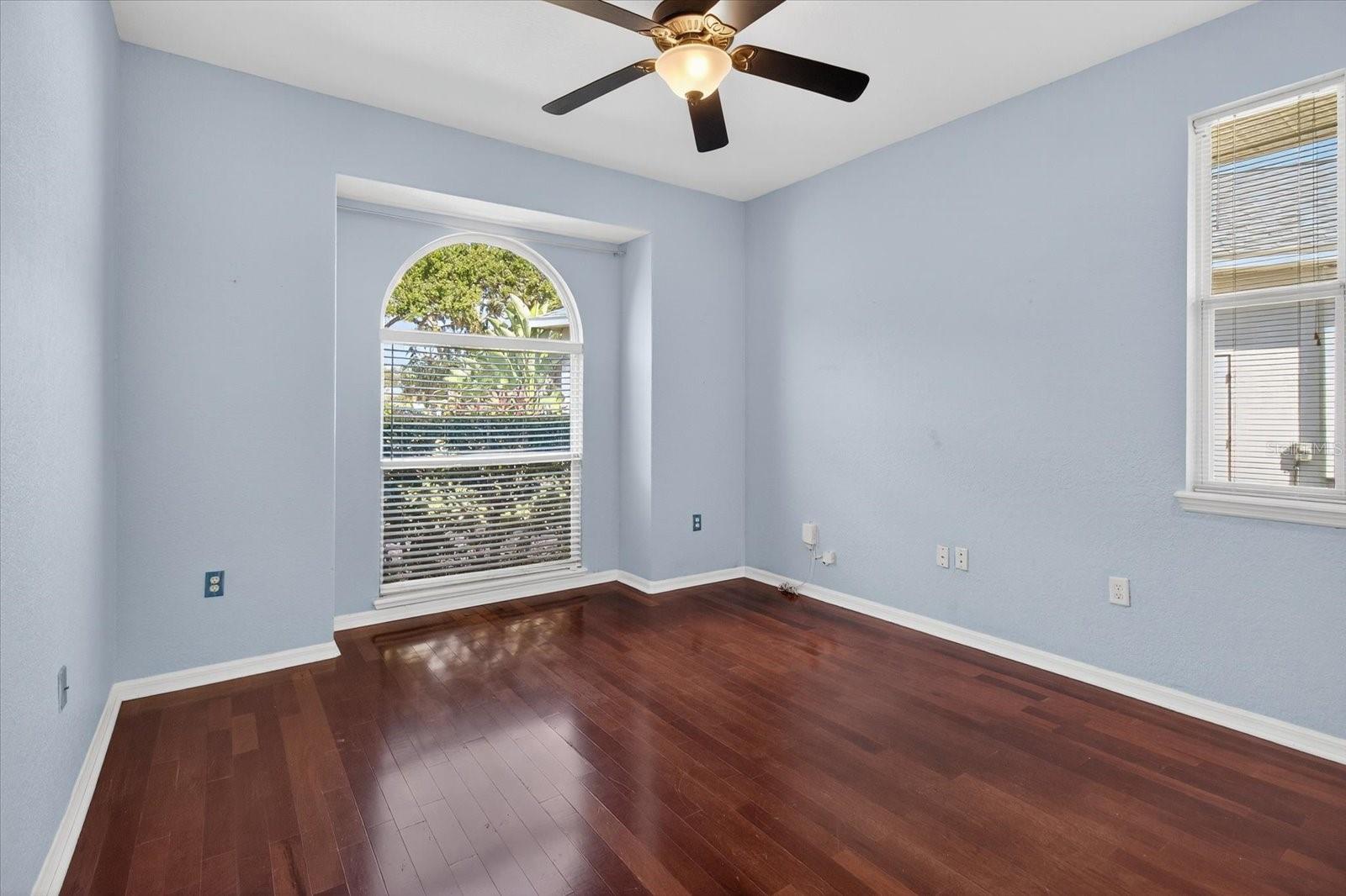 OAKLEY - Residential