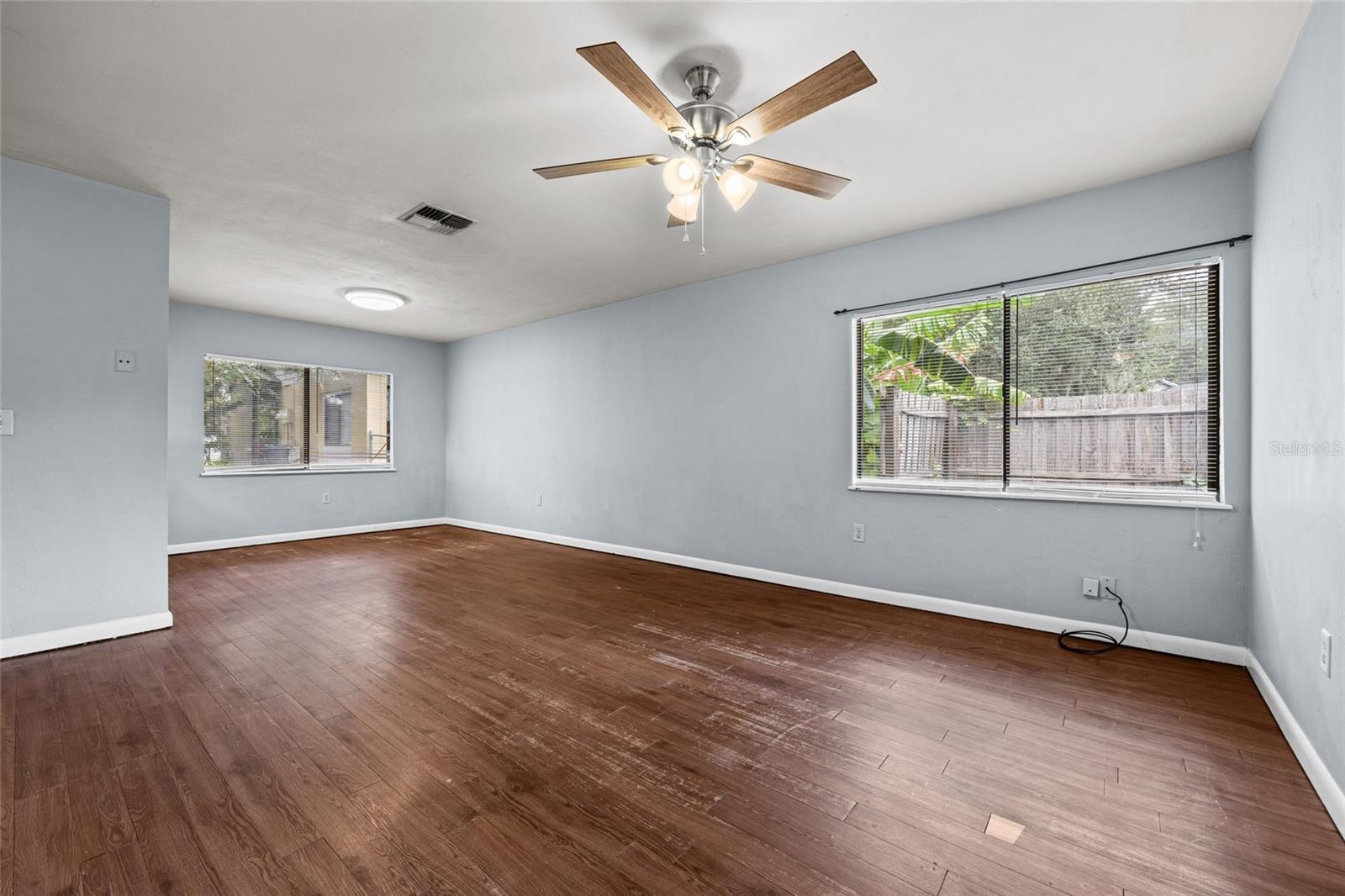 PORTERS OAKS CLUSTER - Residential Lease