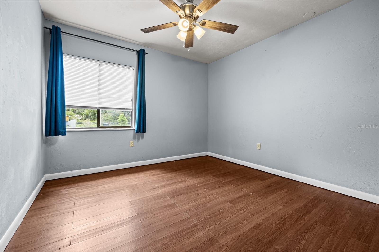 PORTERS OAKS CLUSTER - Residential Lease