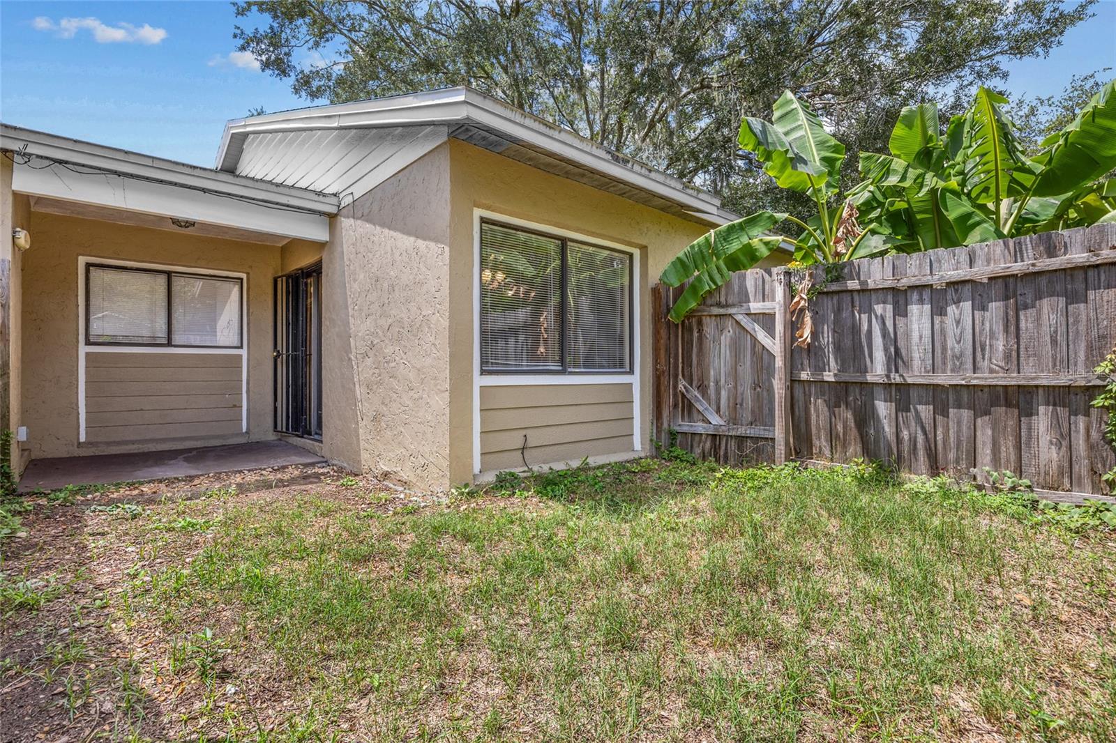 PORTERS OAKS CLUSTER - Residential Lease