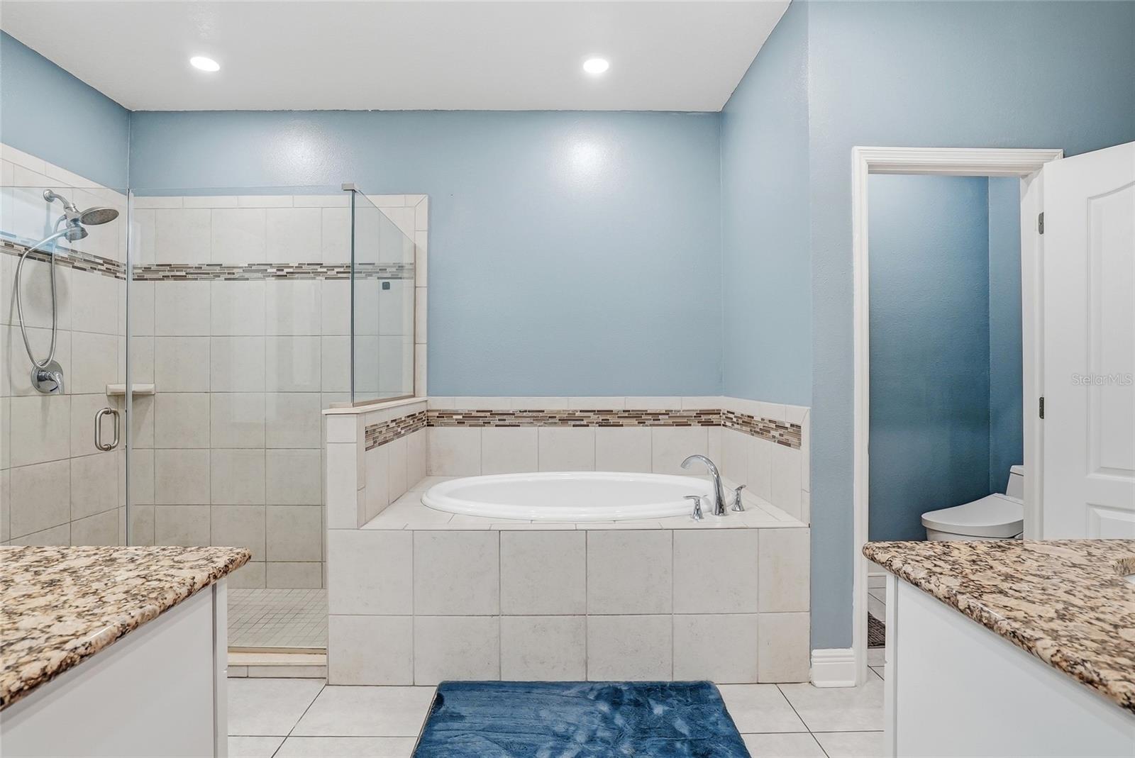 ROYAL HIGHLANDS - Residential