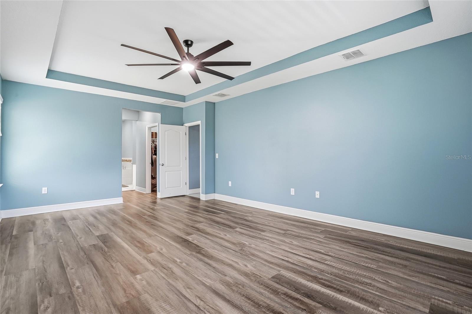 ROYAL HIGHLANDS - Residential