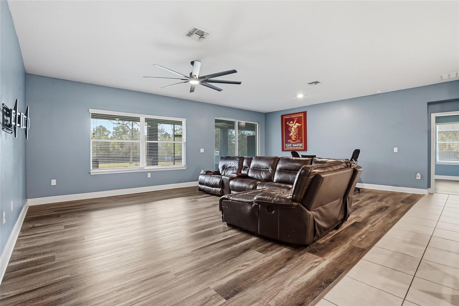 ROYAL HIGHLANDS - Residential