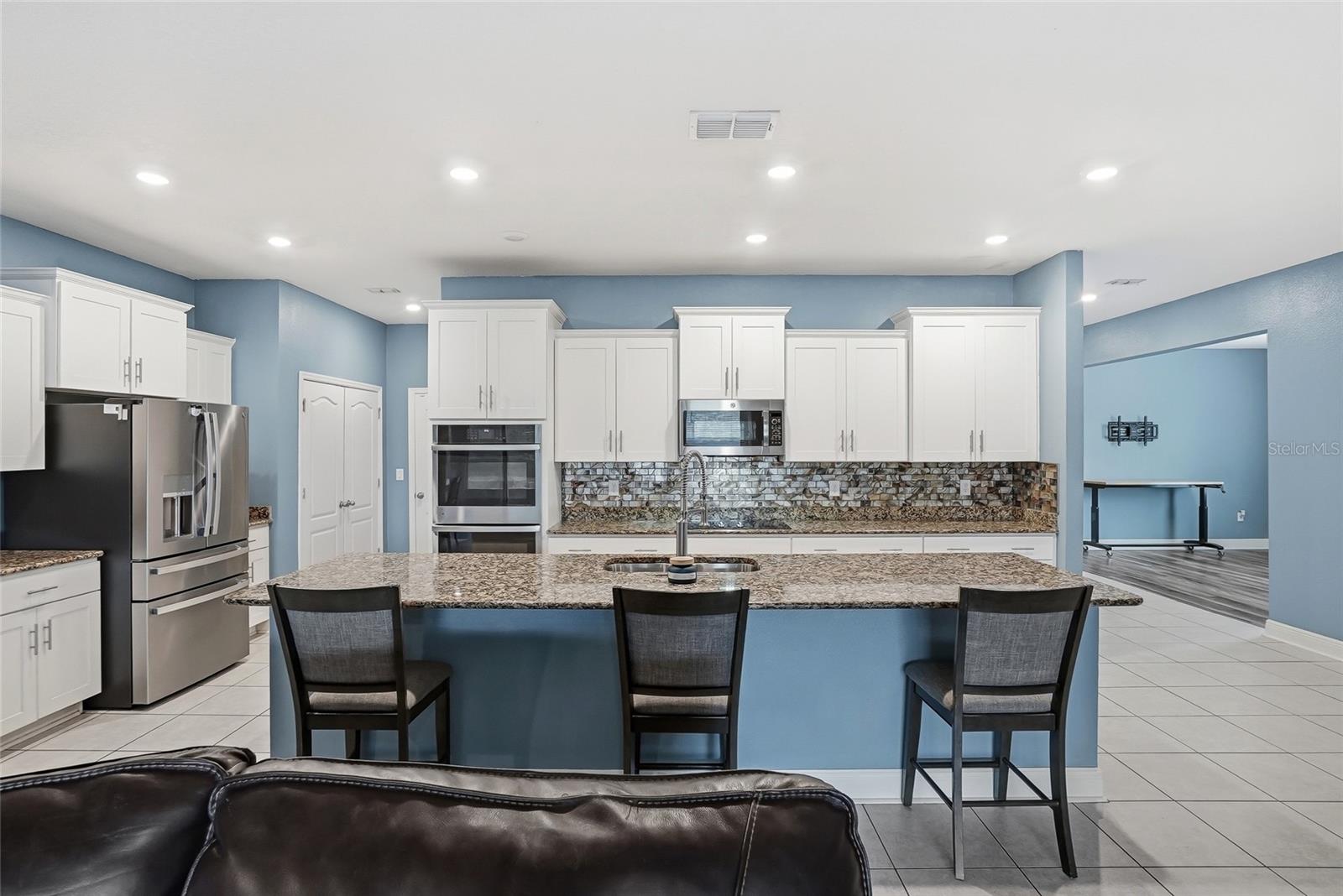 ROYAL HIGHLANDS - Residential