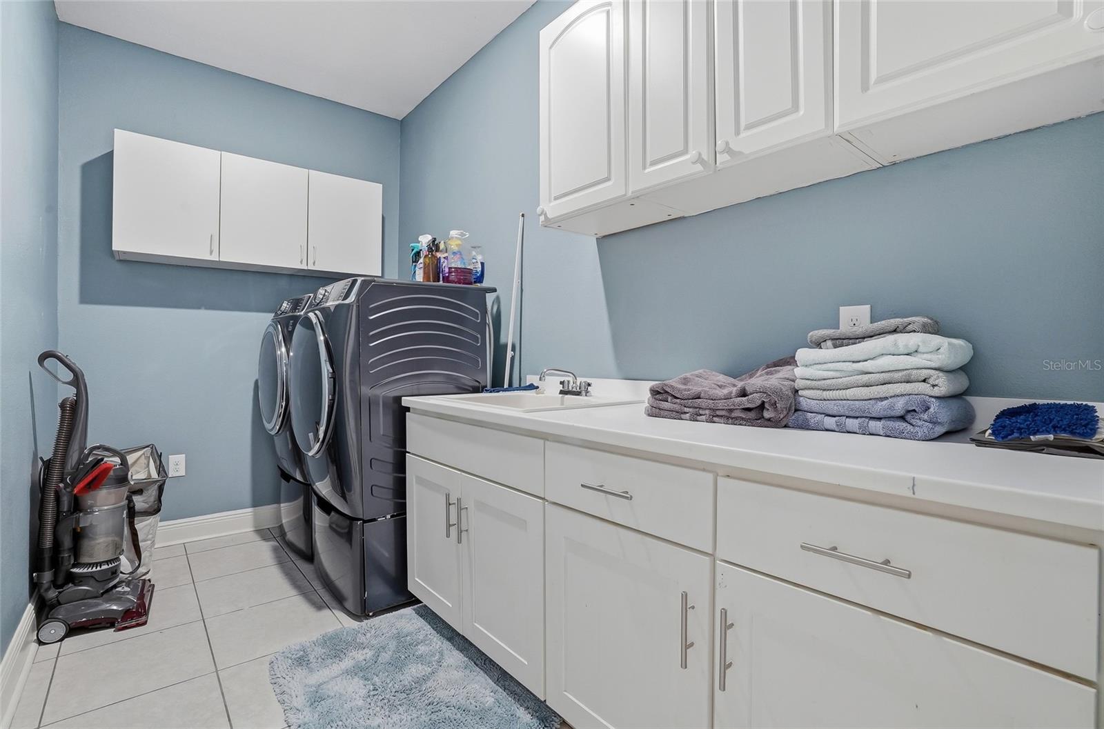 ROYAL HIGHLANDS - Residential