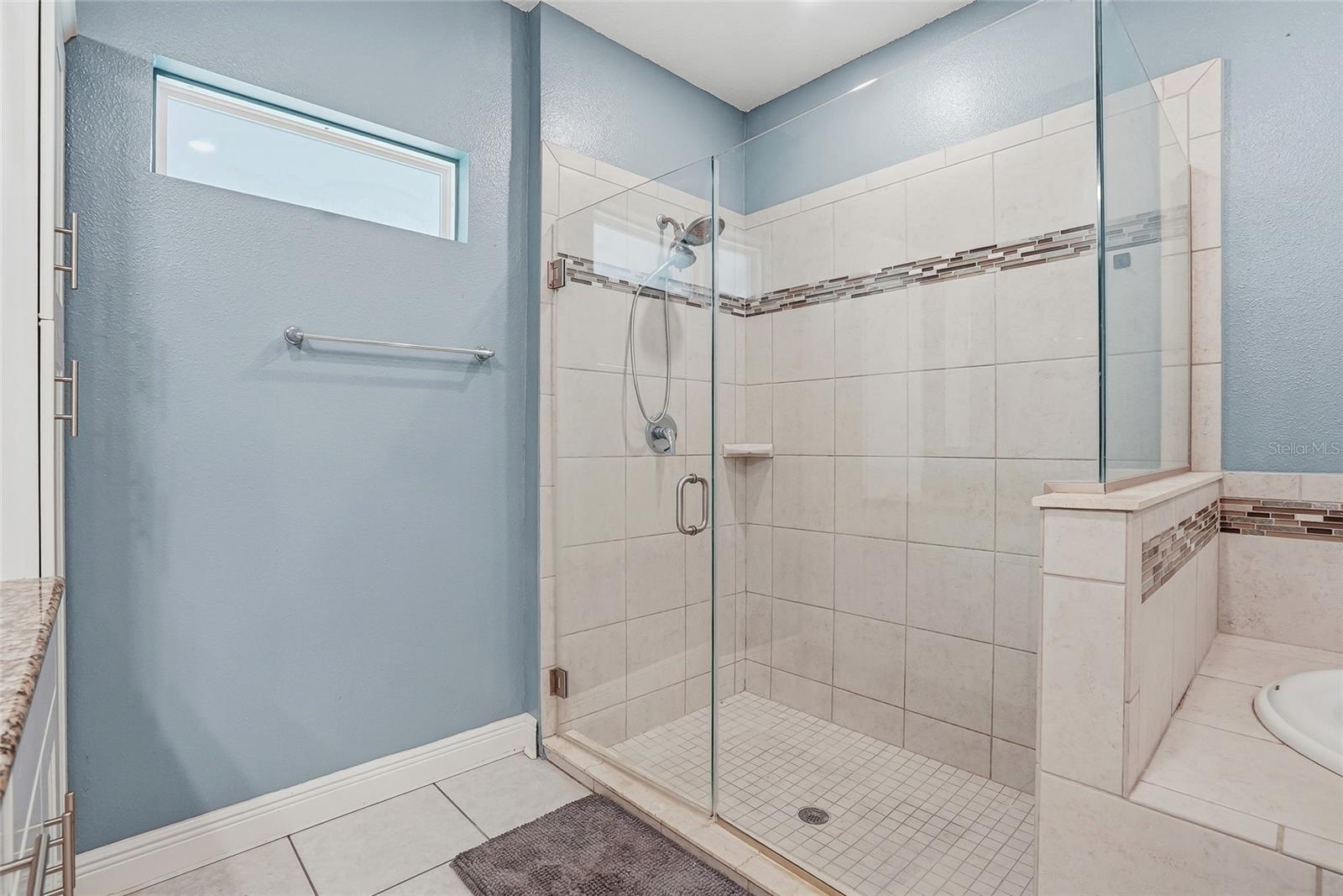 ROYAL HIGHLANDS - Residential