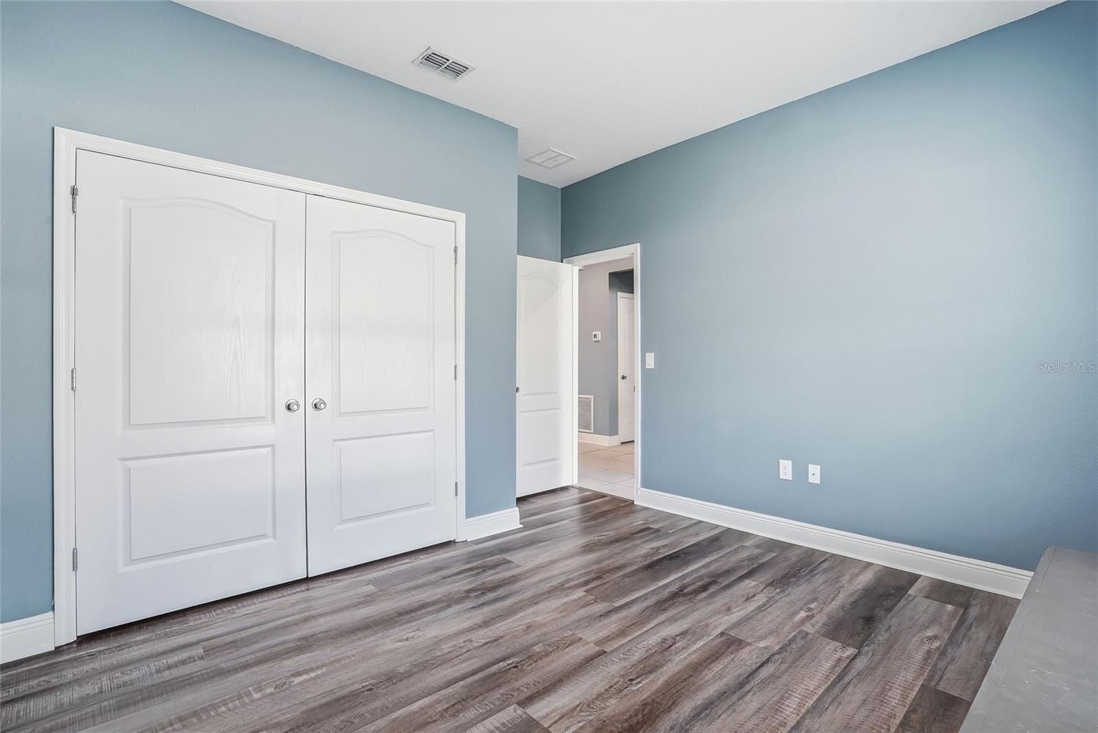 ROYAL HIGHLANDS - Residential