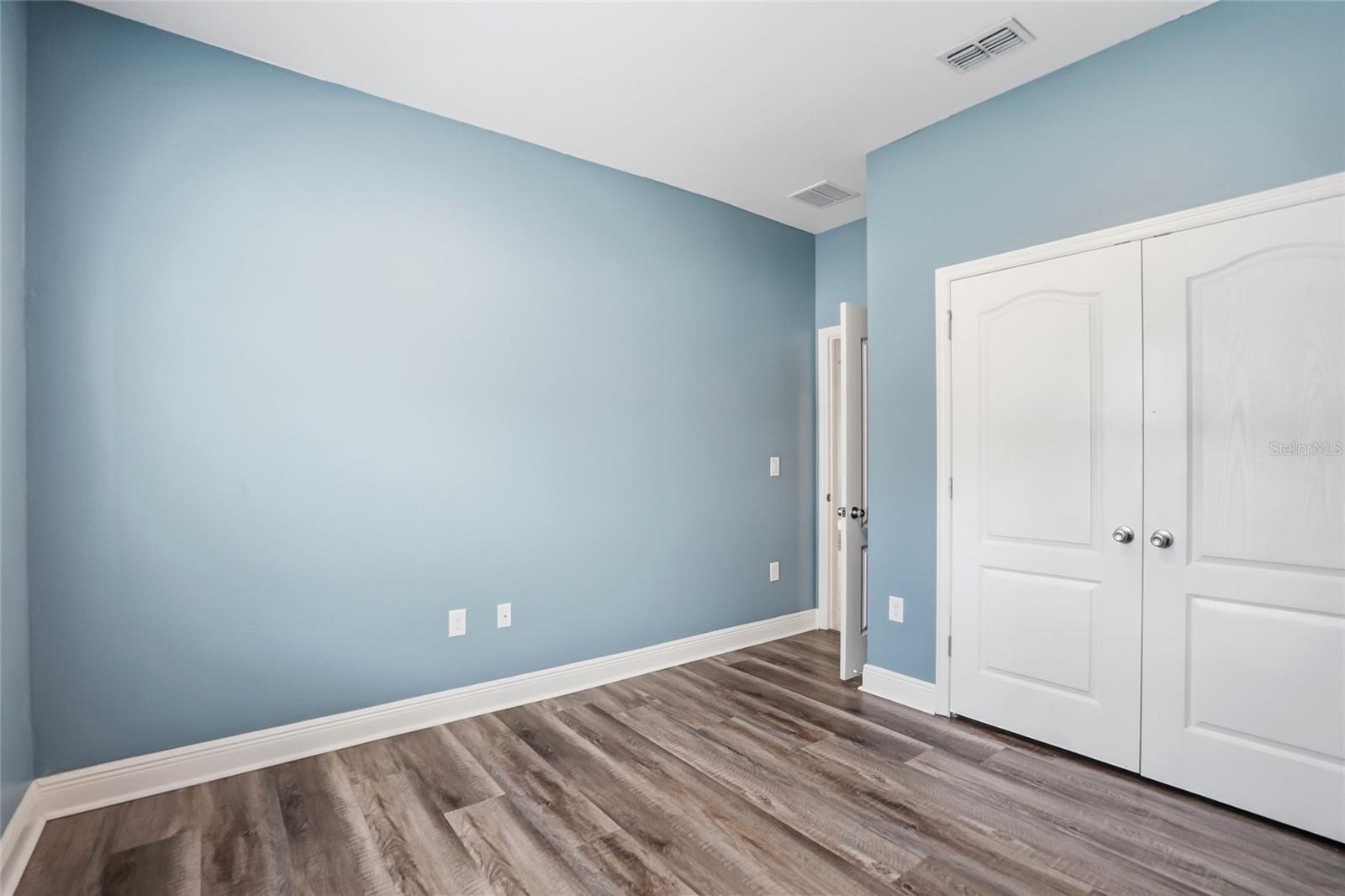 ROYAL HIGHLANDS - Residential