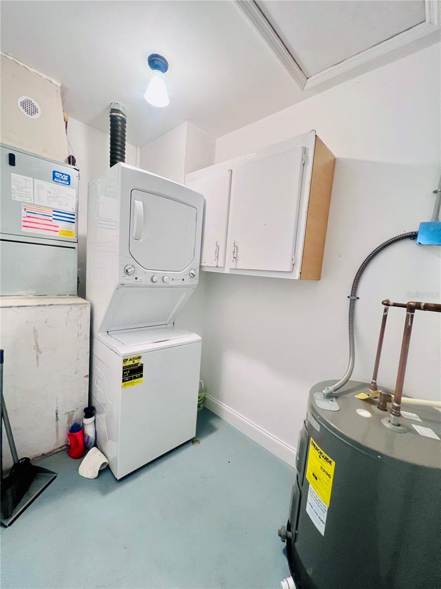 KENSINGTON PARK - Residential Lease