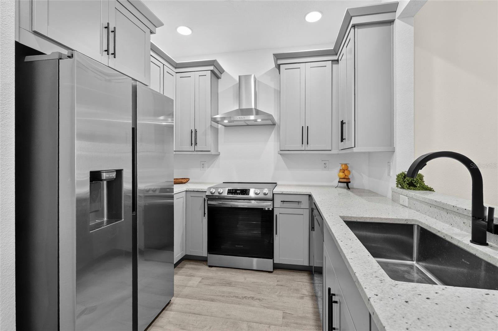 3687 PARKRIDGE CIRCLE 8-106