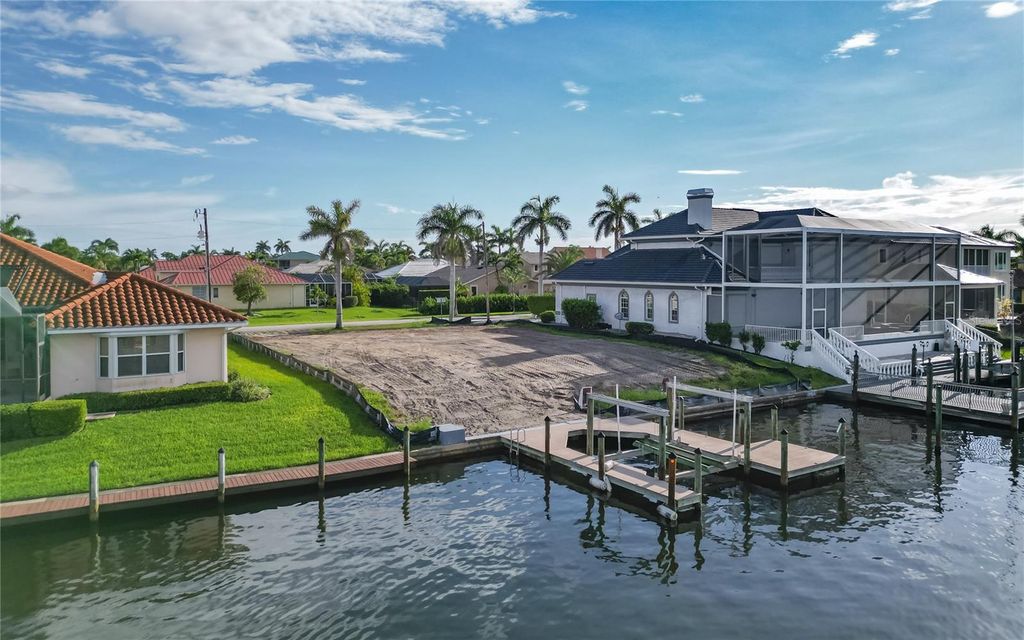 Photo of 5620 SW 14th Place, Cape Coral, FL 33914 (MLS # TB8405039)