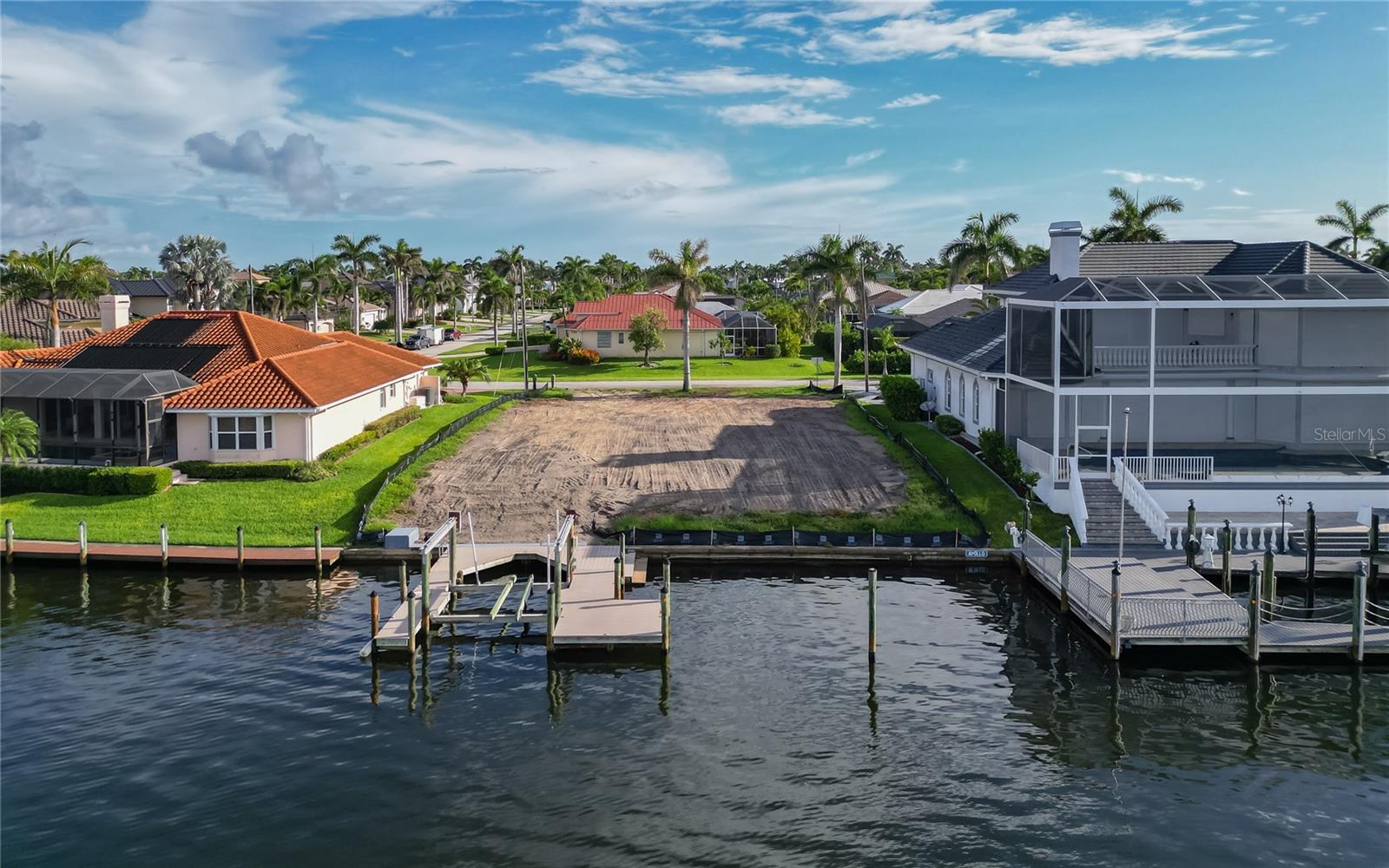 5620 SW 14TH PLACE, CAPE CORAL, FL, 33914/$1,590,000 4 5620 SW 14TH PLACE