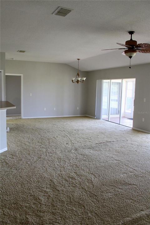 Single Family Residence in SAN ANTONIO FL 10534 COLLAR DRIVE 13.jpg