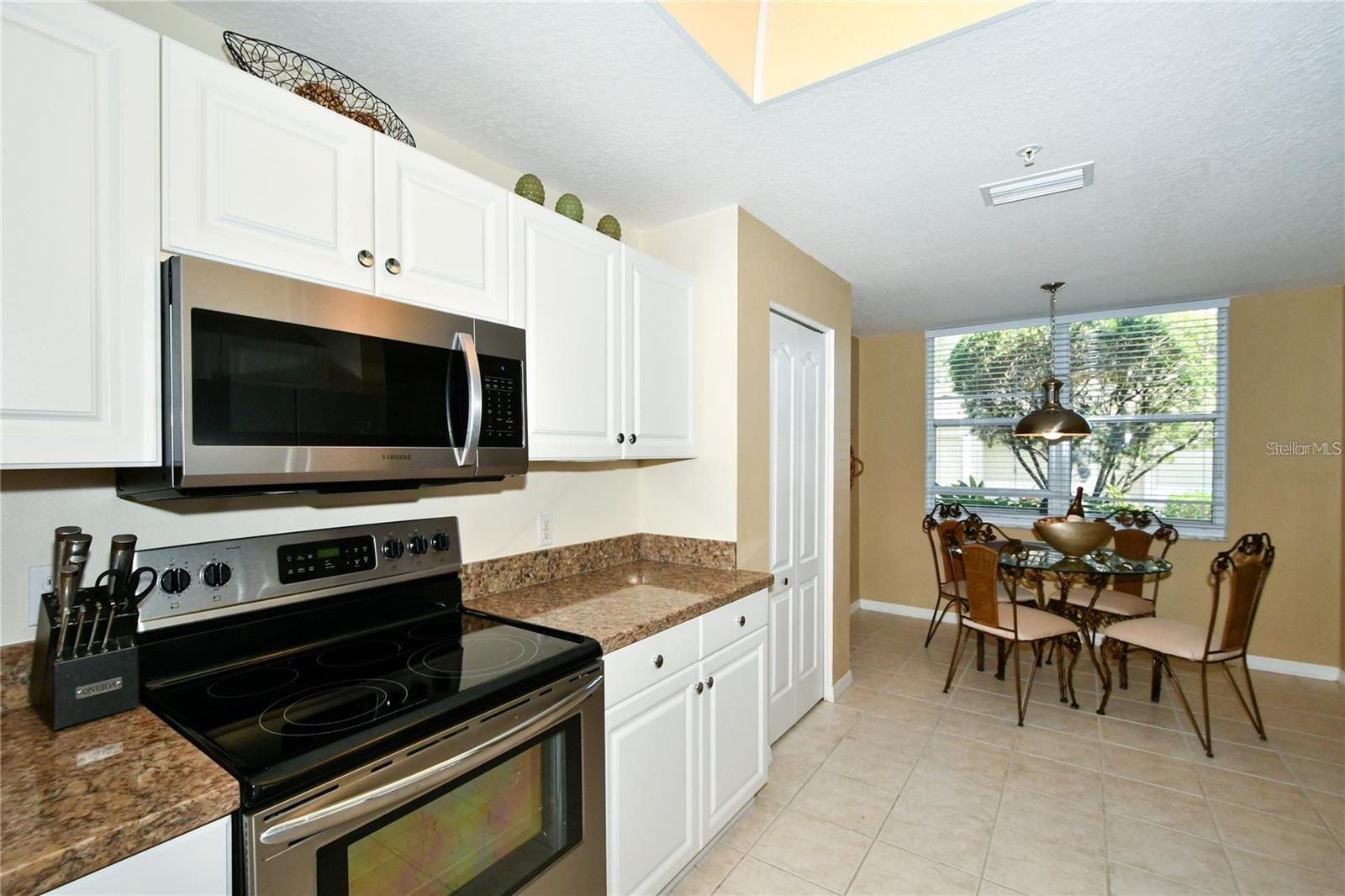 HERITAGE OAKS VERANDA 7 - Residential Lease