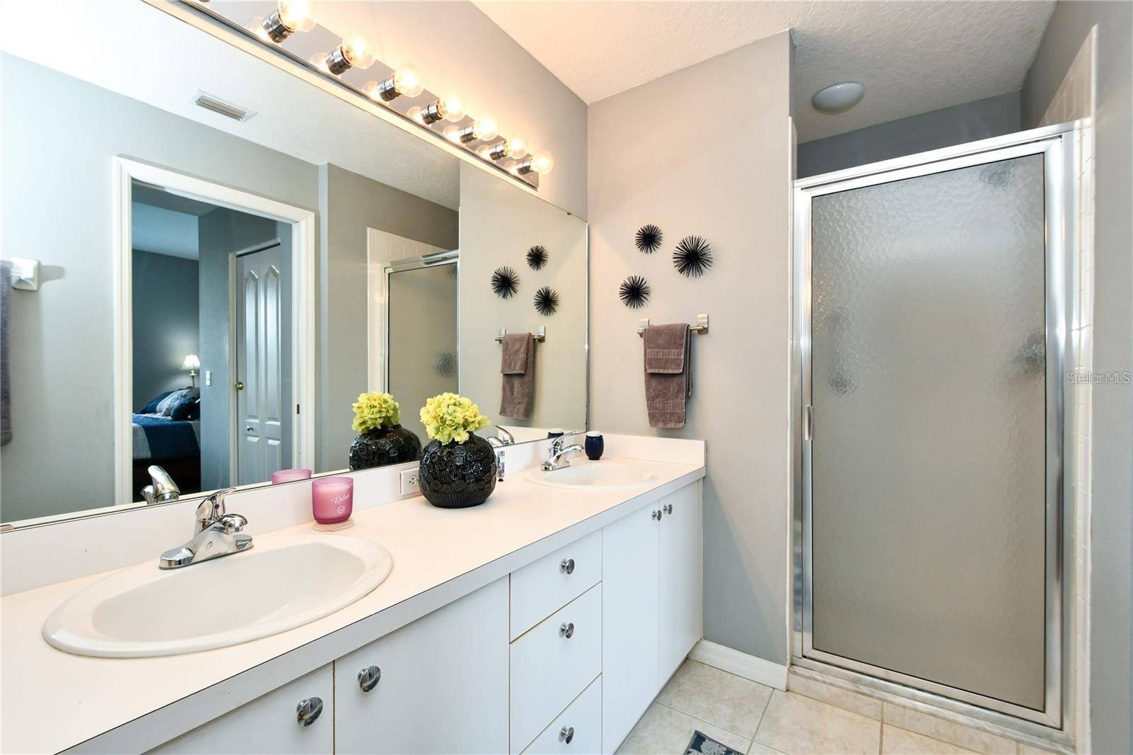 HERITAGE OAKS VERANDA 7 - Residential Lease