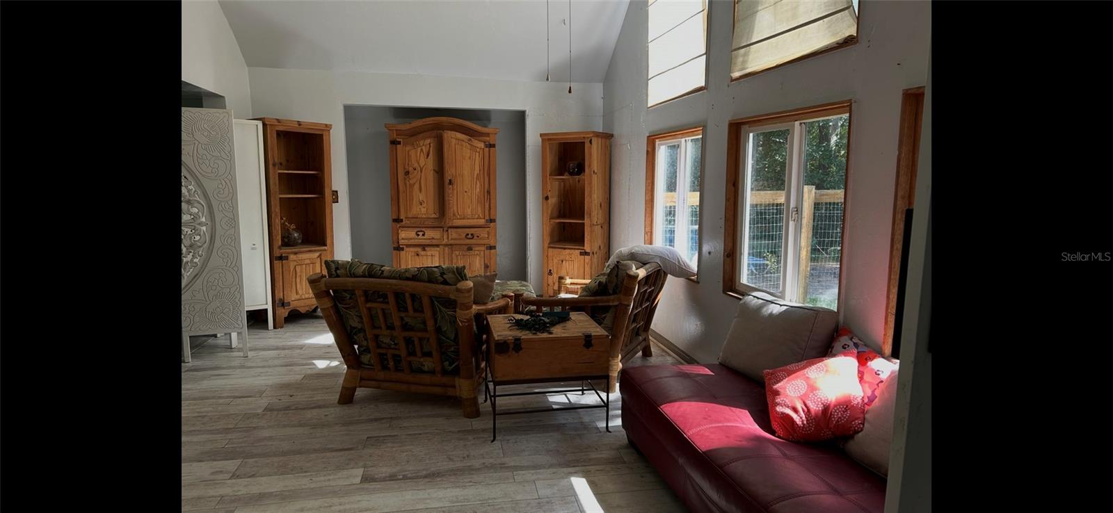 SPRINGTREE IV - Residential