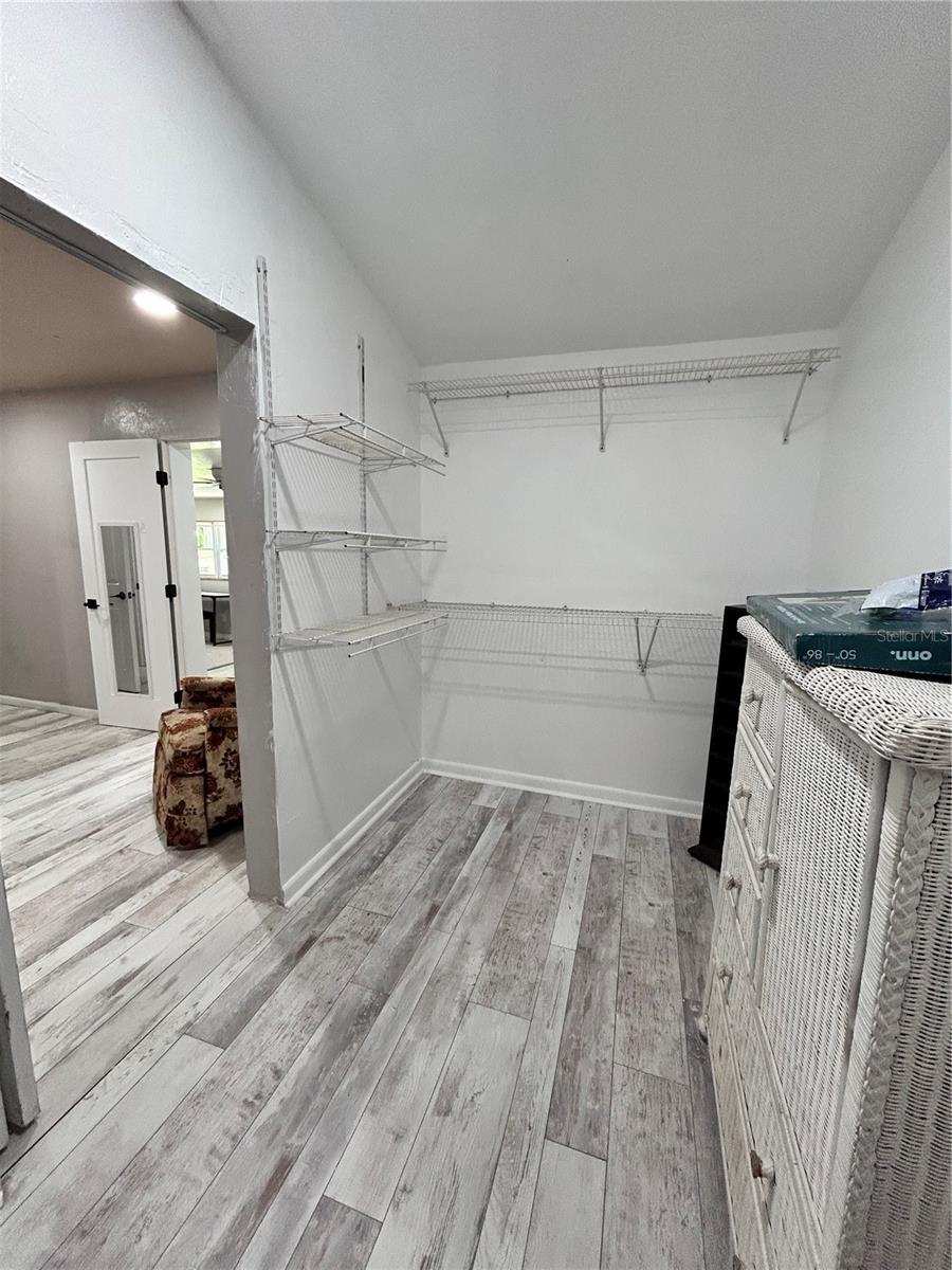 SPRINGTREE IV - Residential