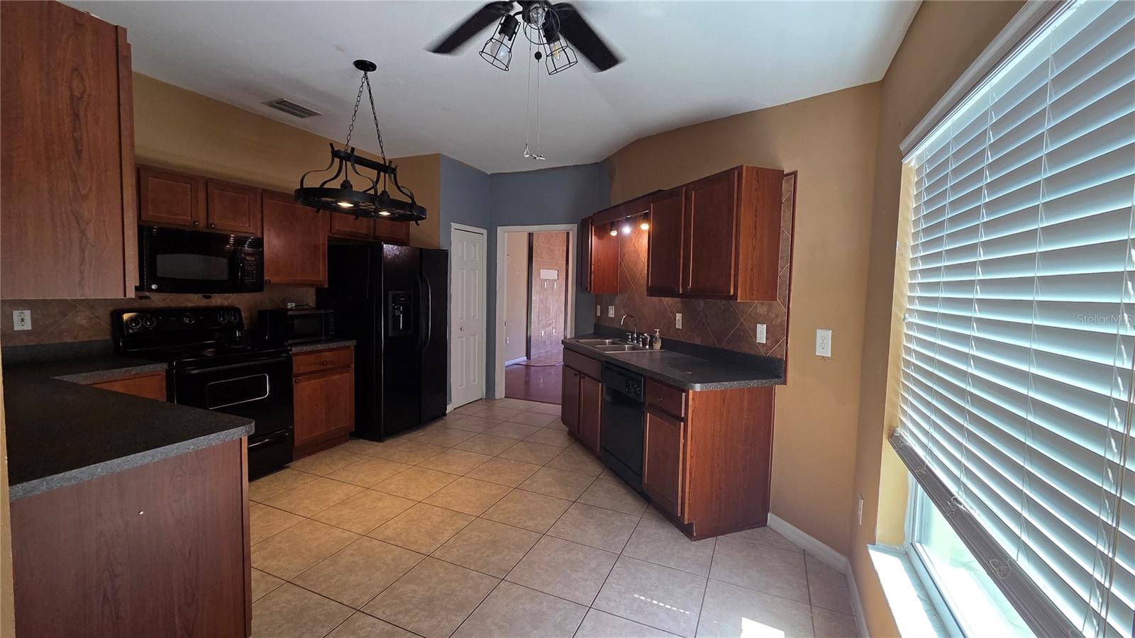 9139 SOUTHERN CHARM CIRCLE