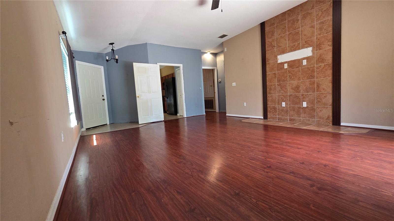 SPRING RIDGE - Residential