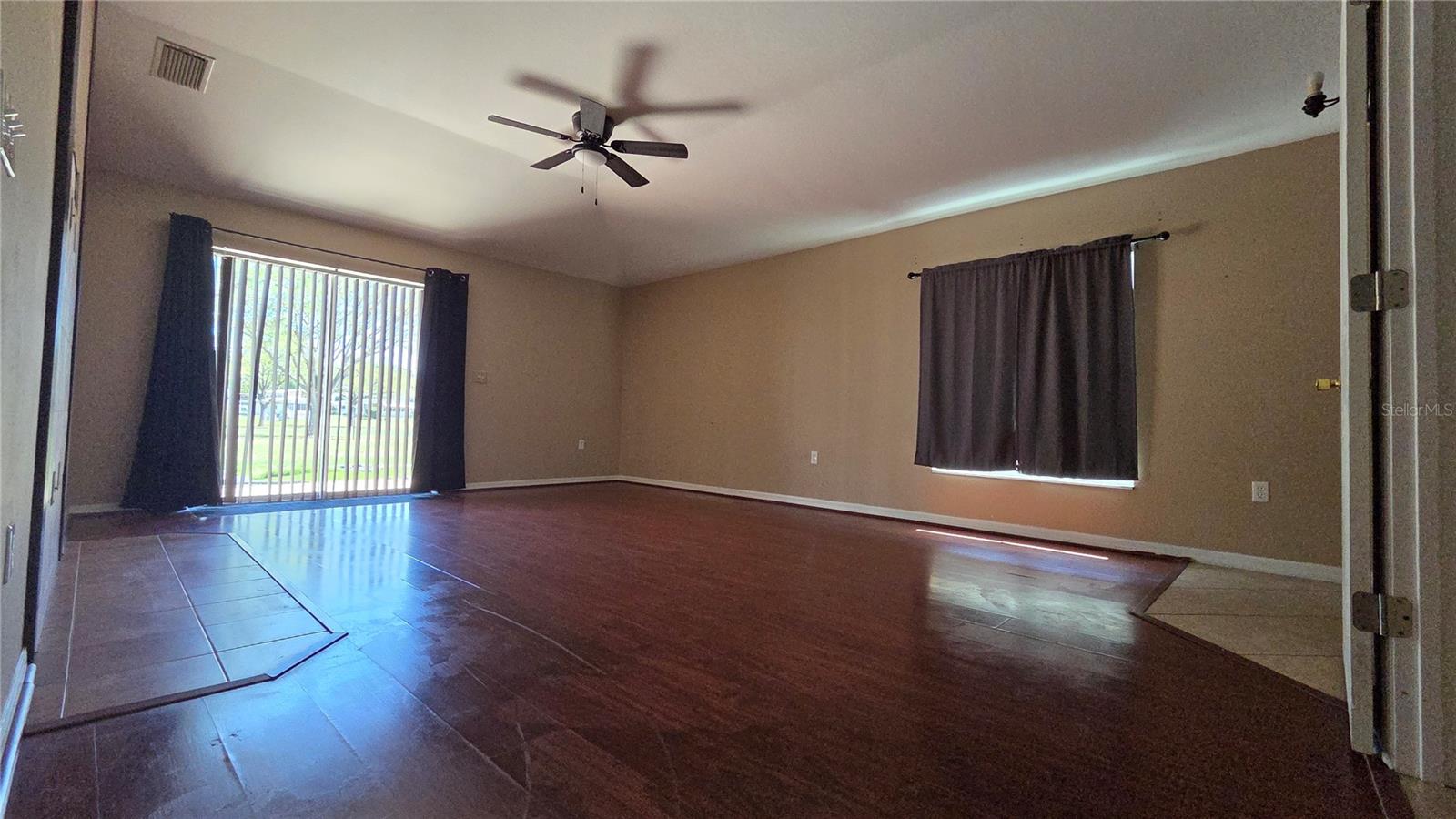 SPRING RIDGE - Residential