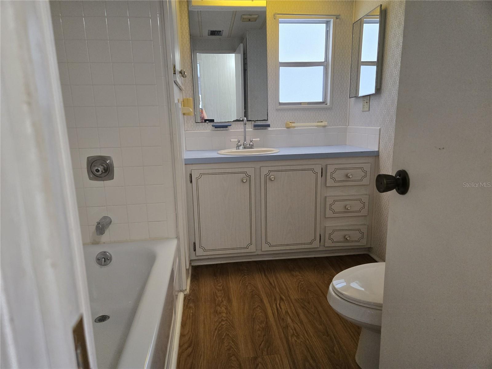 BANBURY VILLAGE CONDO - Residential