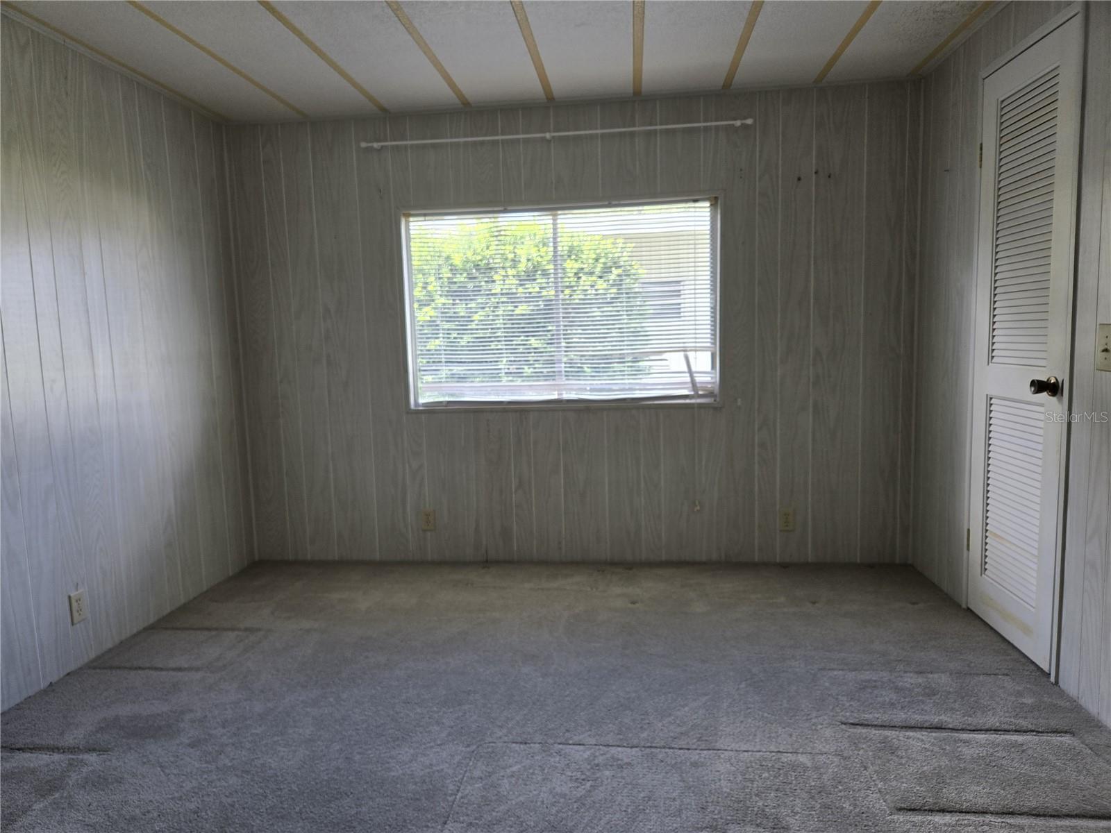 BANBURY VILLAGE CONDO - Residential