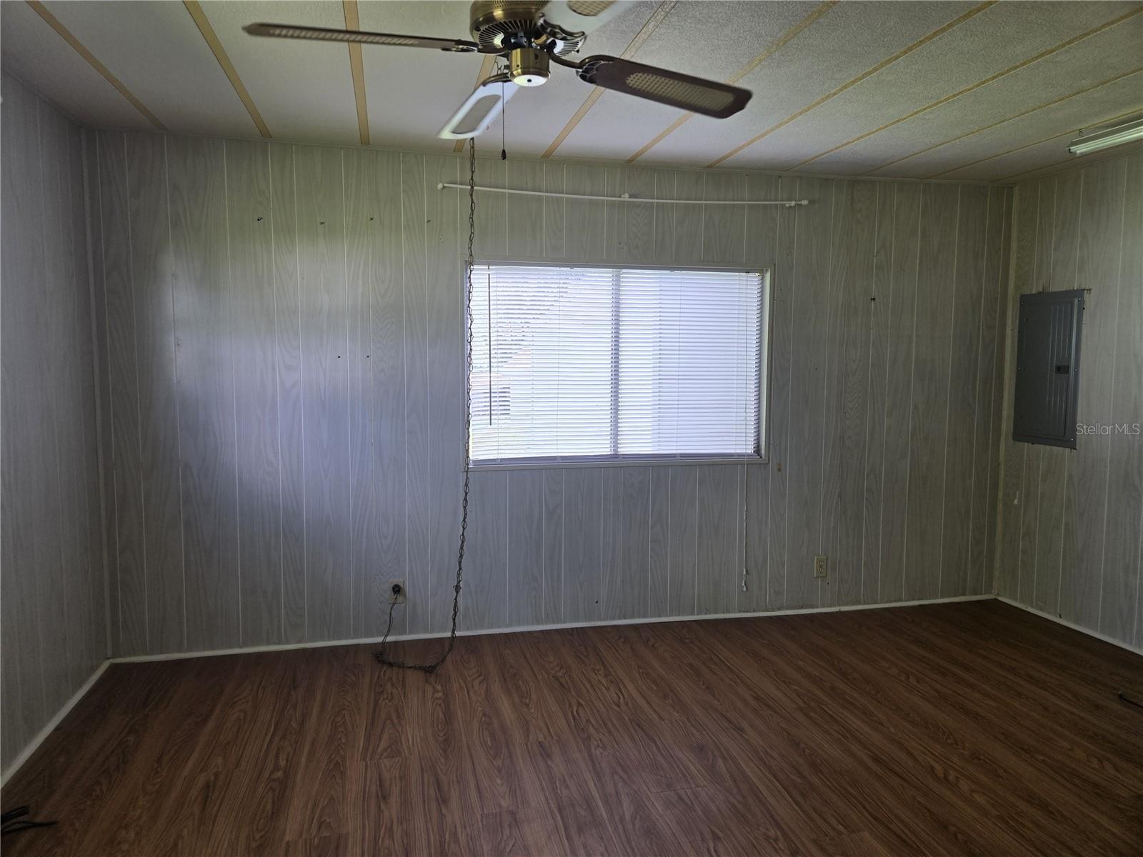 BANBURY VILLAGE CONDO - Residential