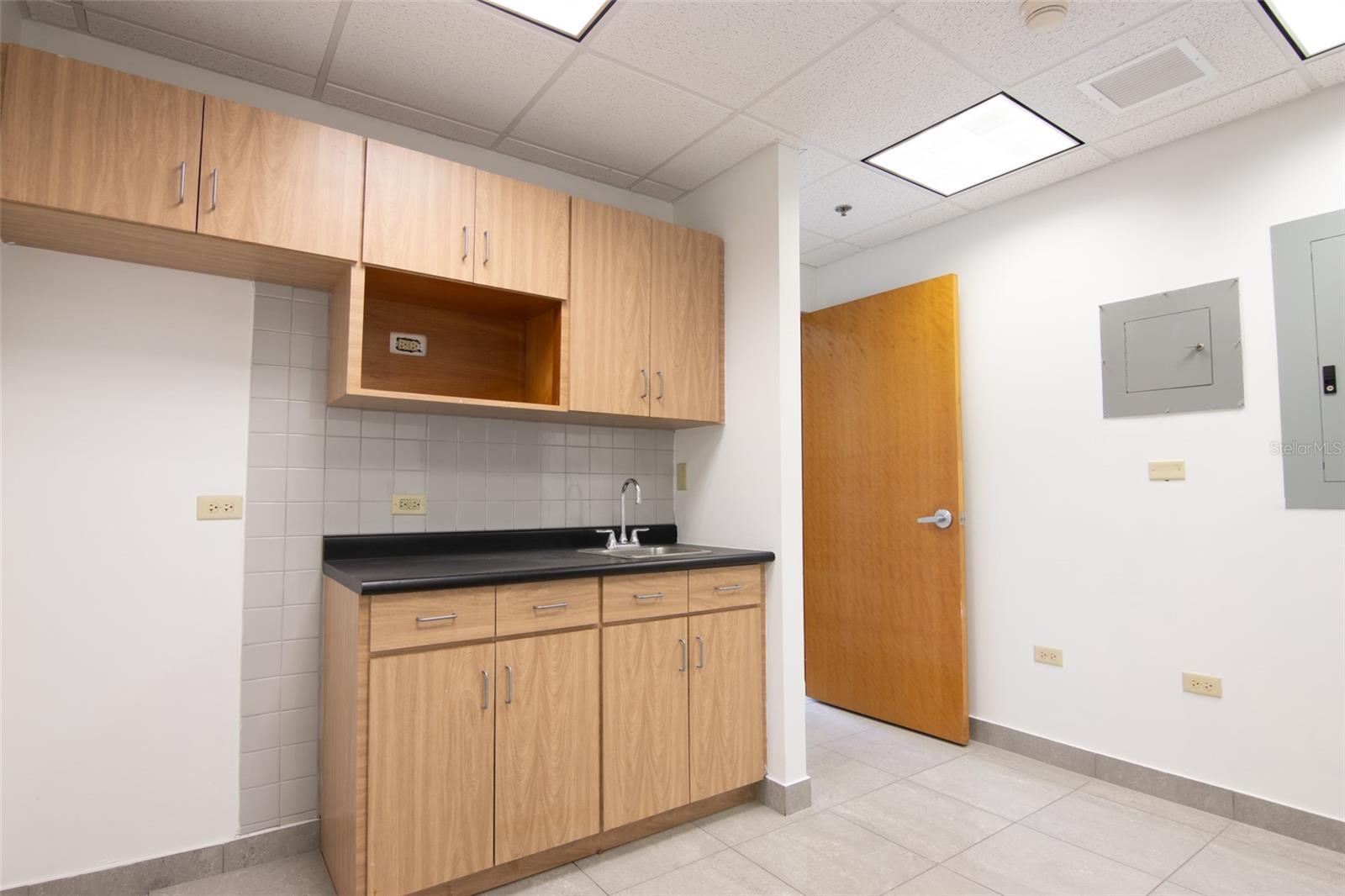 METRO MEDICAL CENTER - Commercial Sale