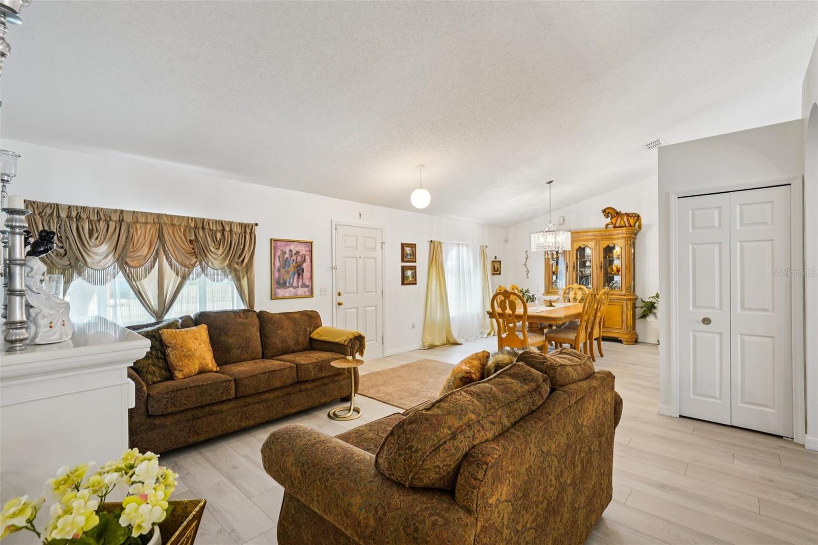 SPRING HILL - Residential