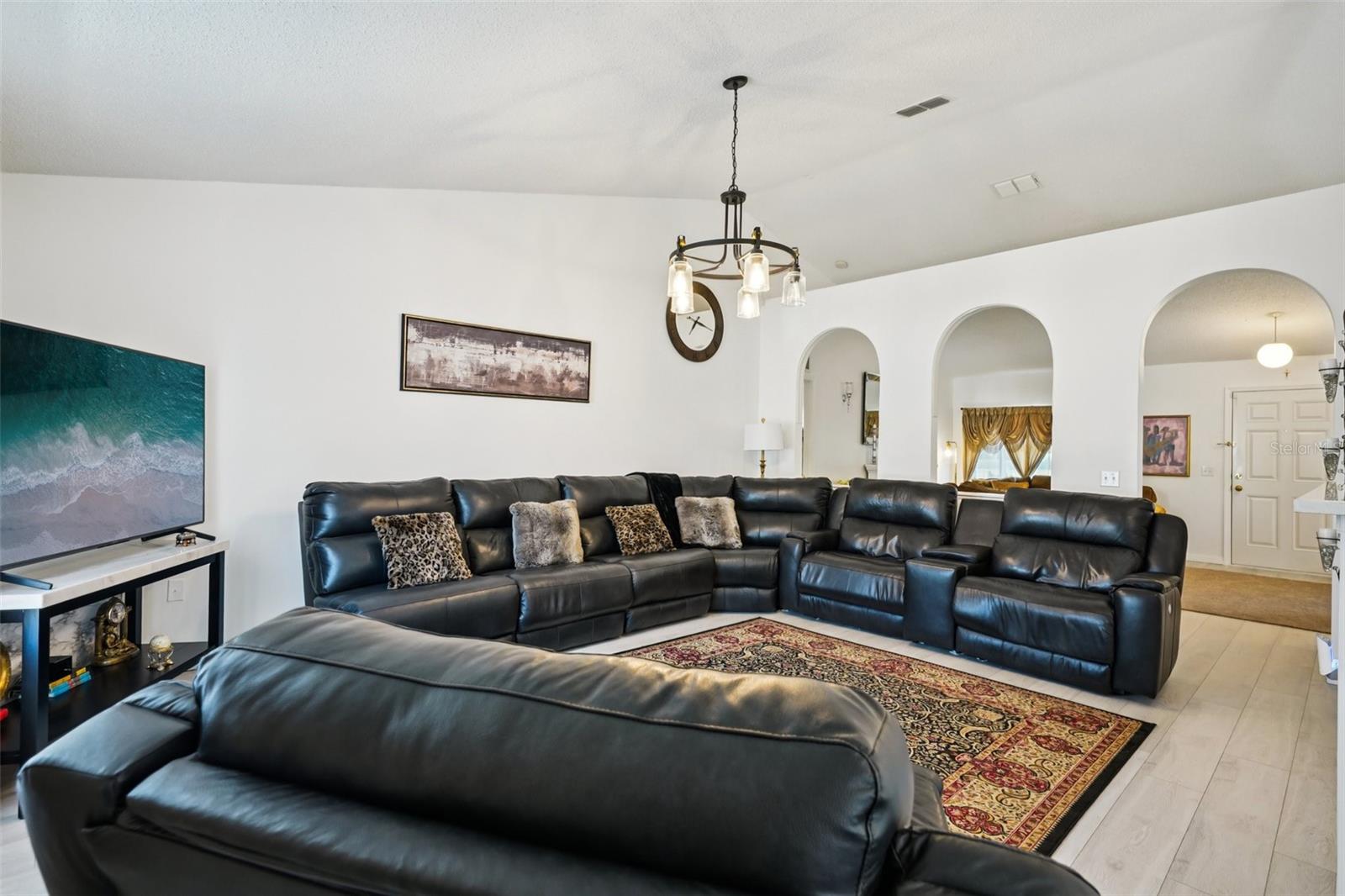 10423 BRADFORD STREET