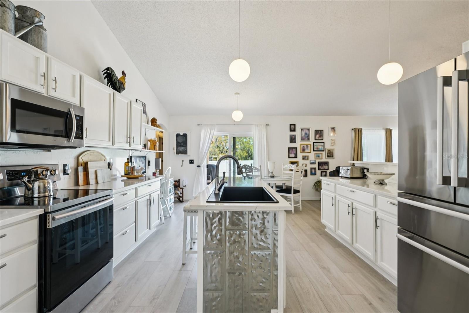 SPRING HILL - Residential