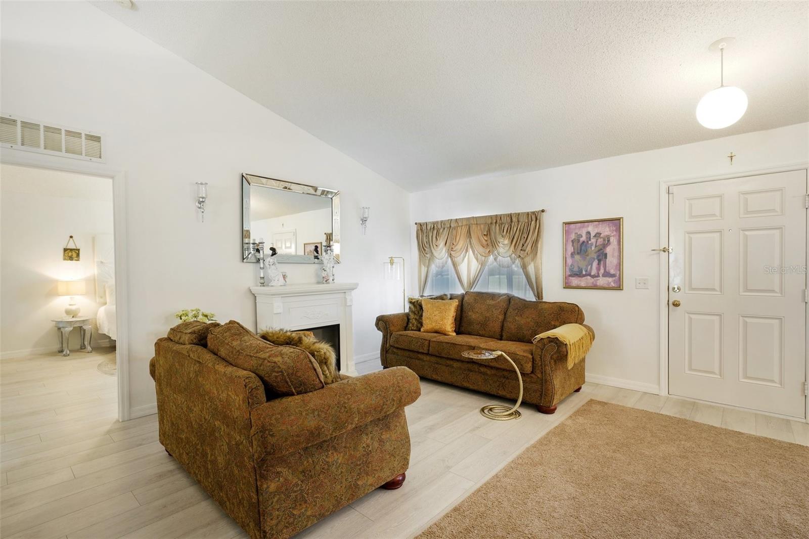 SPRING HILL - Residential