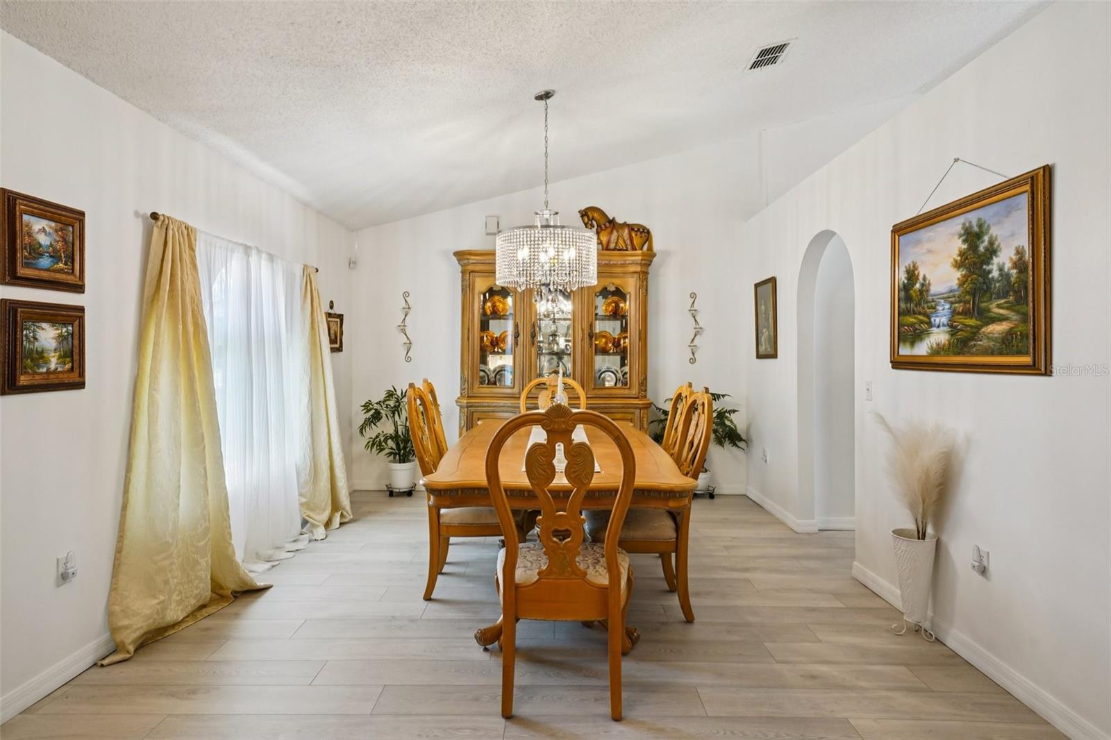 SPRING HILL - Residential