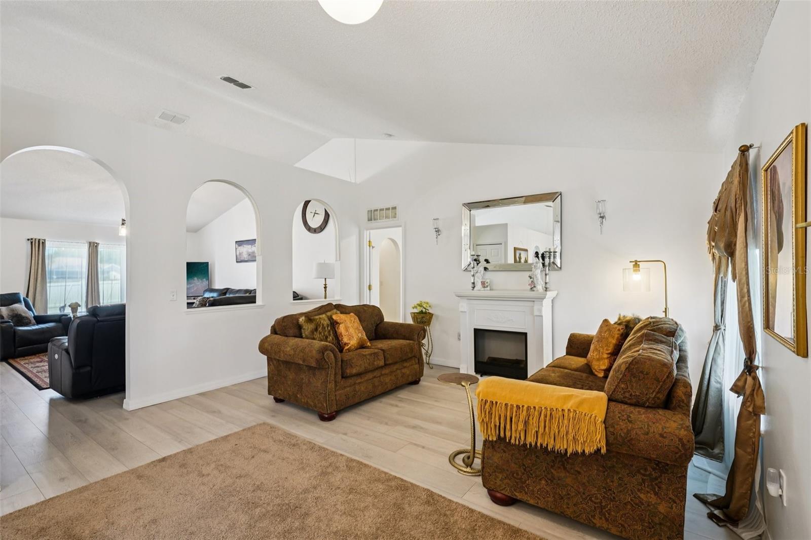 10423 BRADFORD STREET