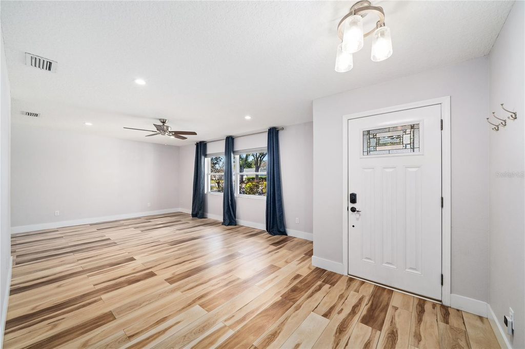 Photo of 824 Garrett Court, Winter Park, FL 32792 (MLS # O6368324)